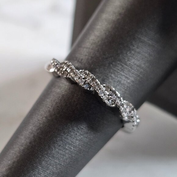 Womens Vintage Estate 10K White Gold Ring Diamond Ring,...